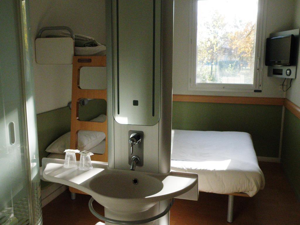 Ibis Budget Montauban Les Chaumes Eksteriør bilde