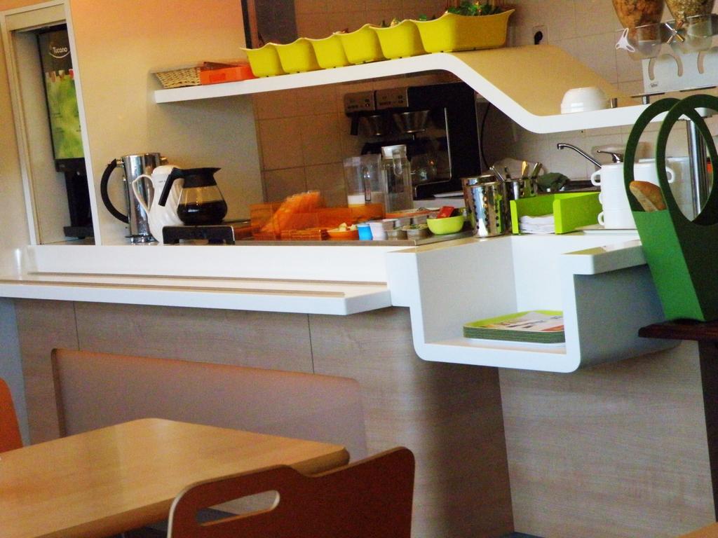 Ibis Budget Montauban Les Chaumes Eksteriør bilde